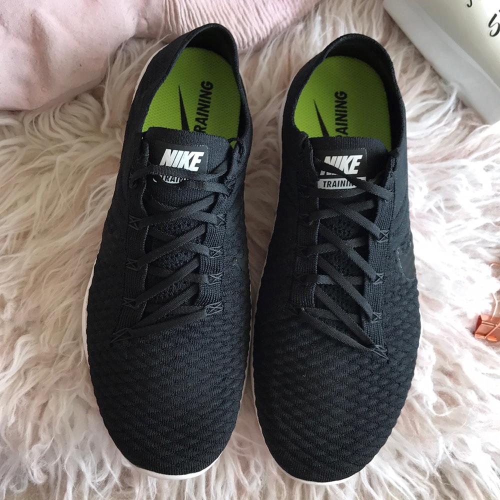 NWT Nike Free Trainers Flyknit 2 - Picture 4 of 8